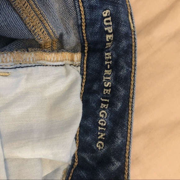 Women’s American Eagle Jeans. Size 0 - Picture 7 of 7